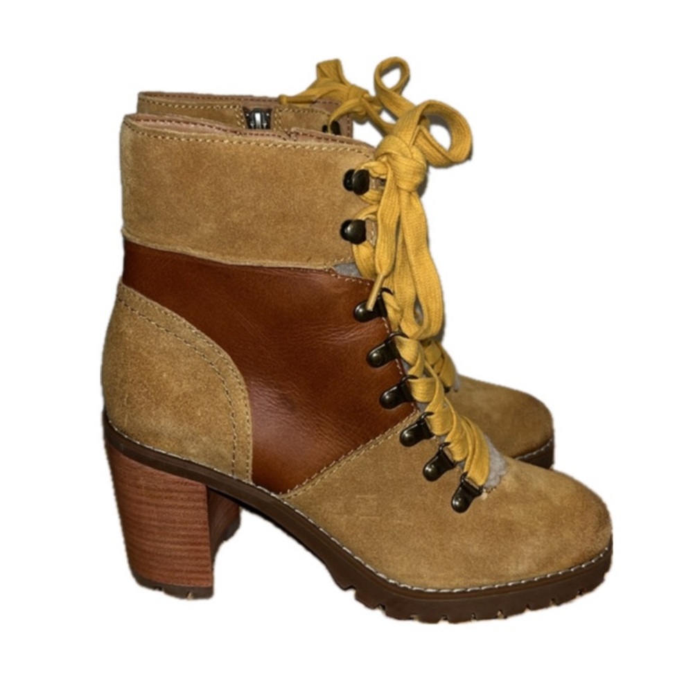 FRYE AND CO. Tan and Brown Ankle Boots with Rugged Design